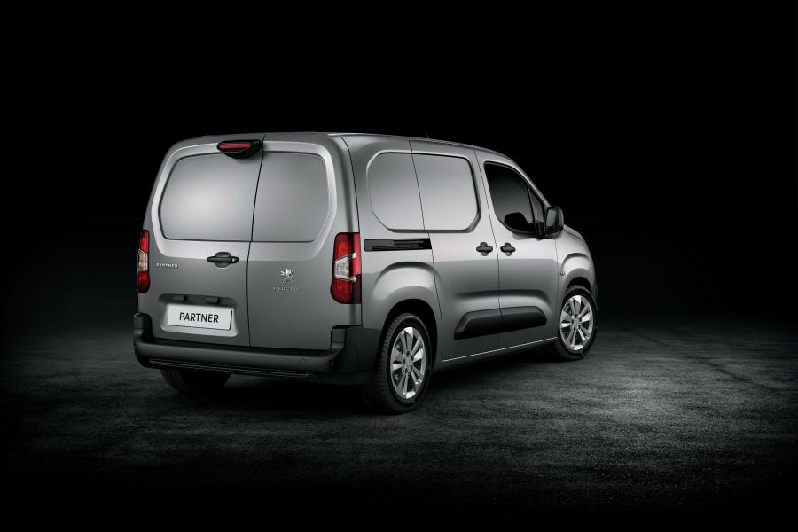  Peugeot Partner 2018 года  (WW) (фото 2 из 20)